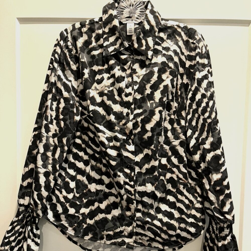 EUC White House Black Market Black Exotic Print Blouse, M